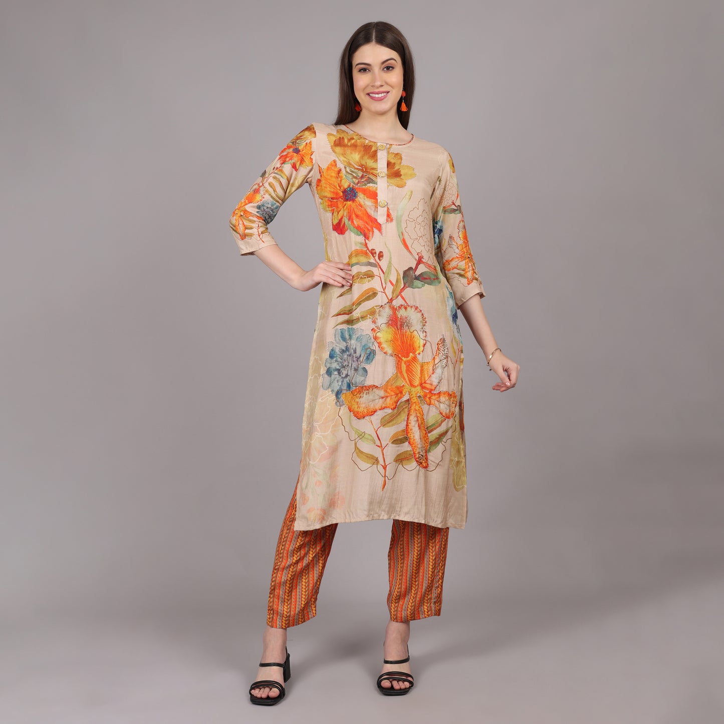 Graceful pure crepe kurta set blending luxurious fabric with exquisite handwork