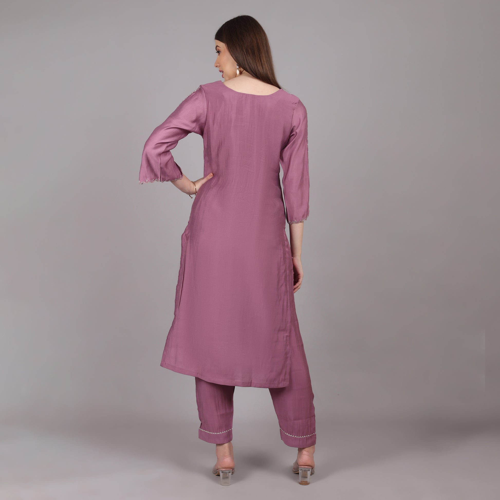 Lightweight and breathable lavender silk kurta set, offering effortless style and sophistication.