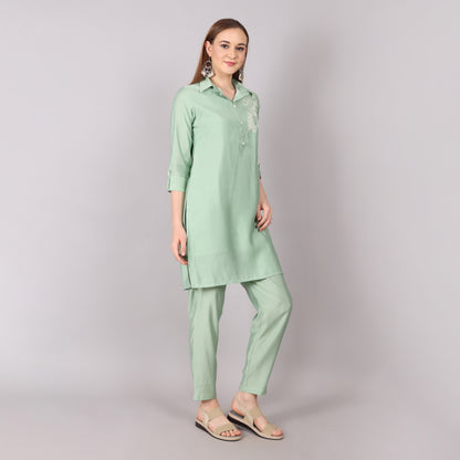 Stylish and versatile ice green co-ord set, blending contemporary fashion with timeless charm.
