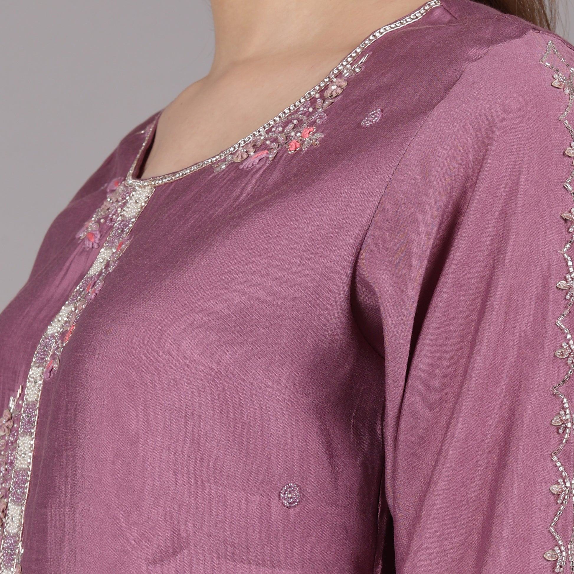 Sophisticated lavender kurta set crafted from premium silk for a refined ethnic look.