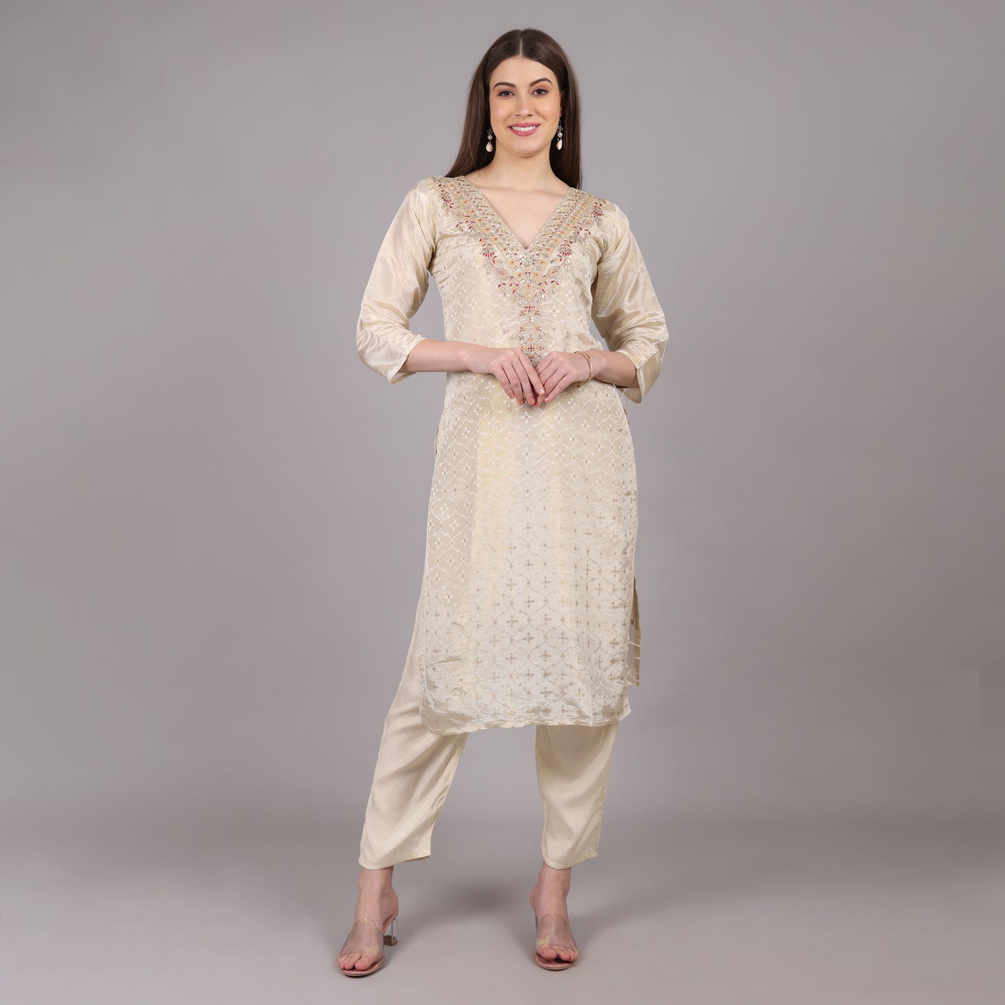 Trendy Jacquard tissue kurta set with a statement Gatchola dupatta, perfect for festive and wedding occasions.
